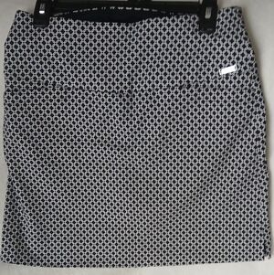 Elegant Black and White Mini Skirt